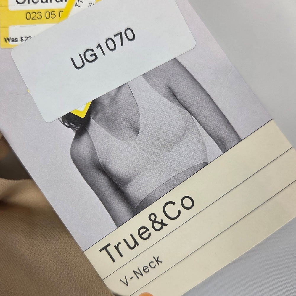 True & Co. Seamless V-Neck Bralette Nude Wirefree Comfort Bra Medium NWT - Picture 4 of 5